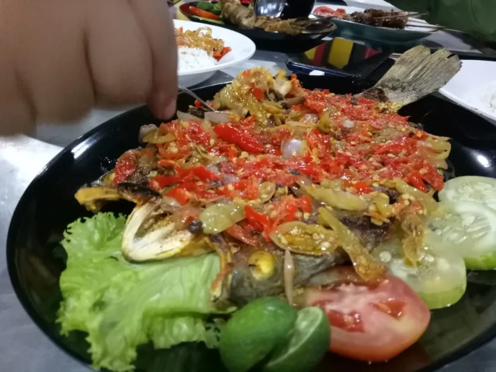 Kenangan Masa Kecil Lewat Sepiring Ikan Bakar Menggali Nostalgia Dari Setiap Gigitan