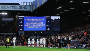 Leeds Kecewa Berat Suporter Soraki Pemain Man City Buka Puasa