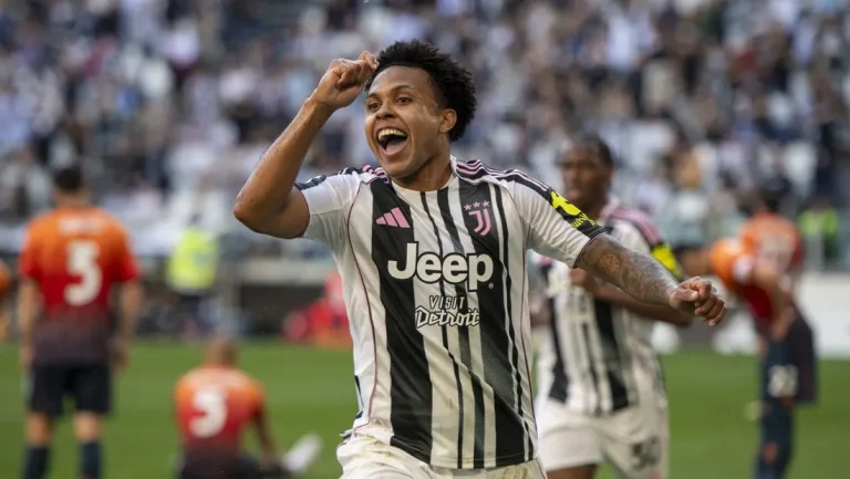 Juventus Kalahkan Genoa 2 0 Makin Dekat Empat Besar Liga Italia