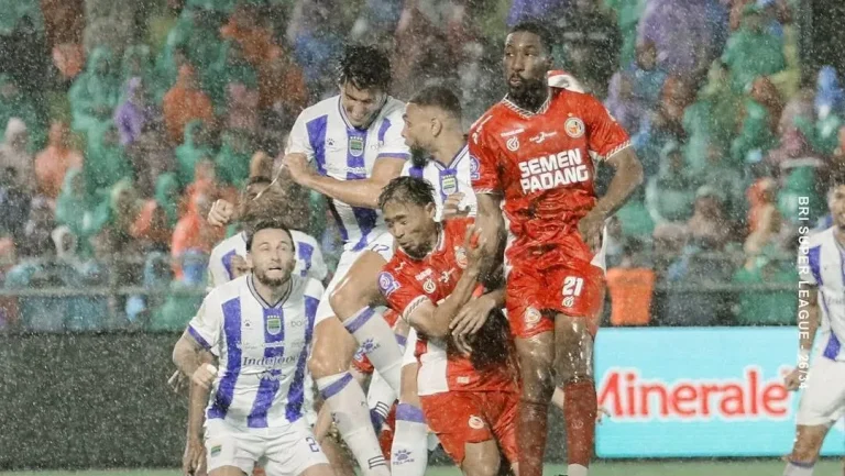 Klasemen Super League Persib Kokoh Di Puncak Persija Kian Tertinggal