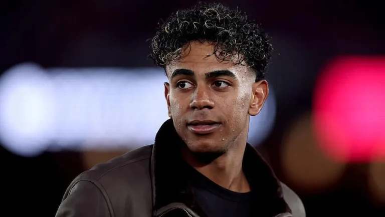 Lamine Yamal Tak Sentuh Bola Sampai Piala Dunia Karena Cedera
