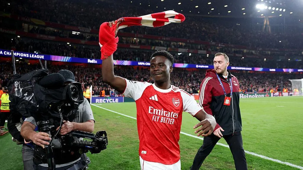 Legenda Arsenal Balas Sindiran Rooney Fans Berhak Rayakan Final