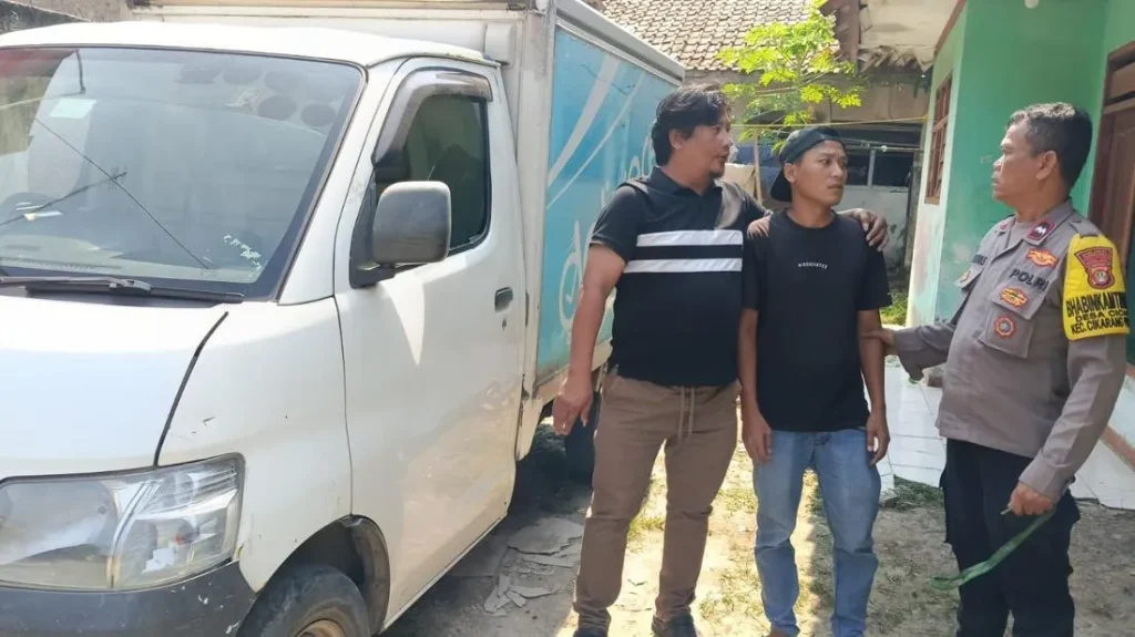 Polisi Tangkap Sopir Bawa Kabur Mobil Di Cikarang Ditemukan Saat Sembunyi