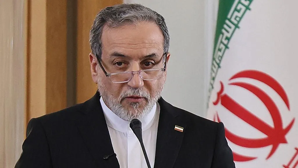 Menlu Iran Sambangi Oman Bahas Stabilitas Selat Hormuz